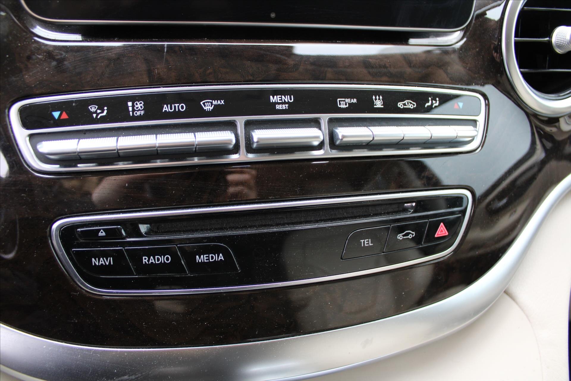 Mercedes-Benz Třídy V MPV 2,1 l 140 kw