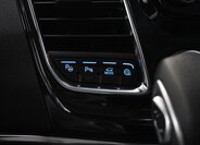 Ford Tourneo Custom MPV 2,0 l 125 kw