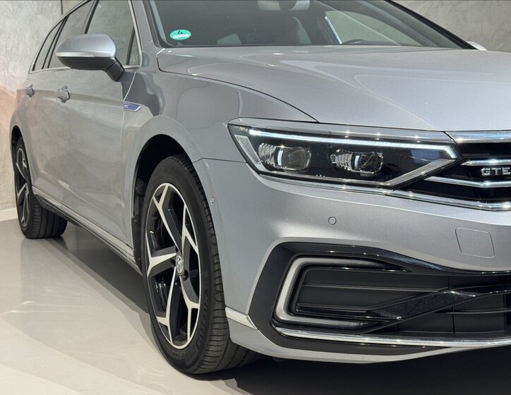 Volkswagen Passat Kombi 1,4 l 160 kw