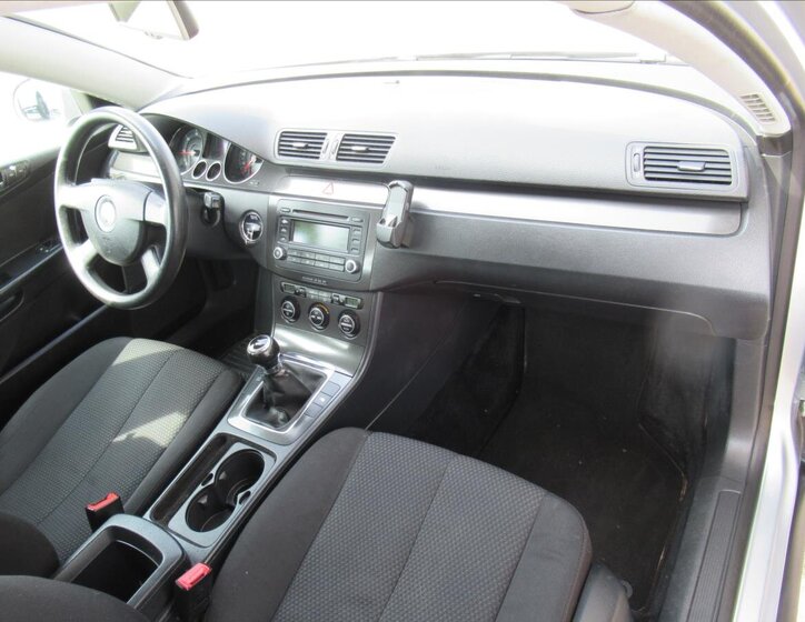 Volkswagen Passat Kombi 2,0 l 103 kw