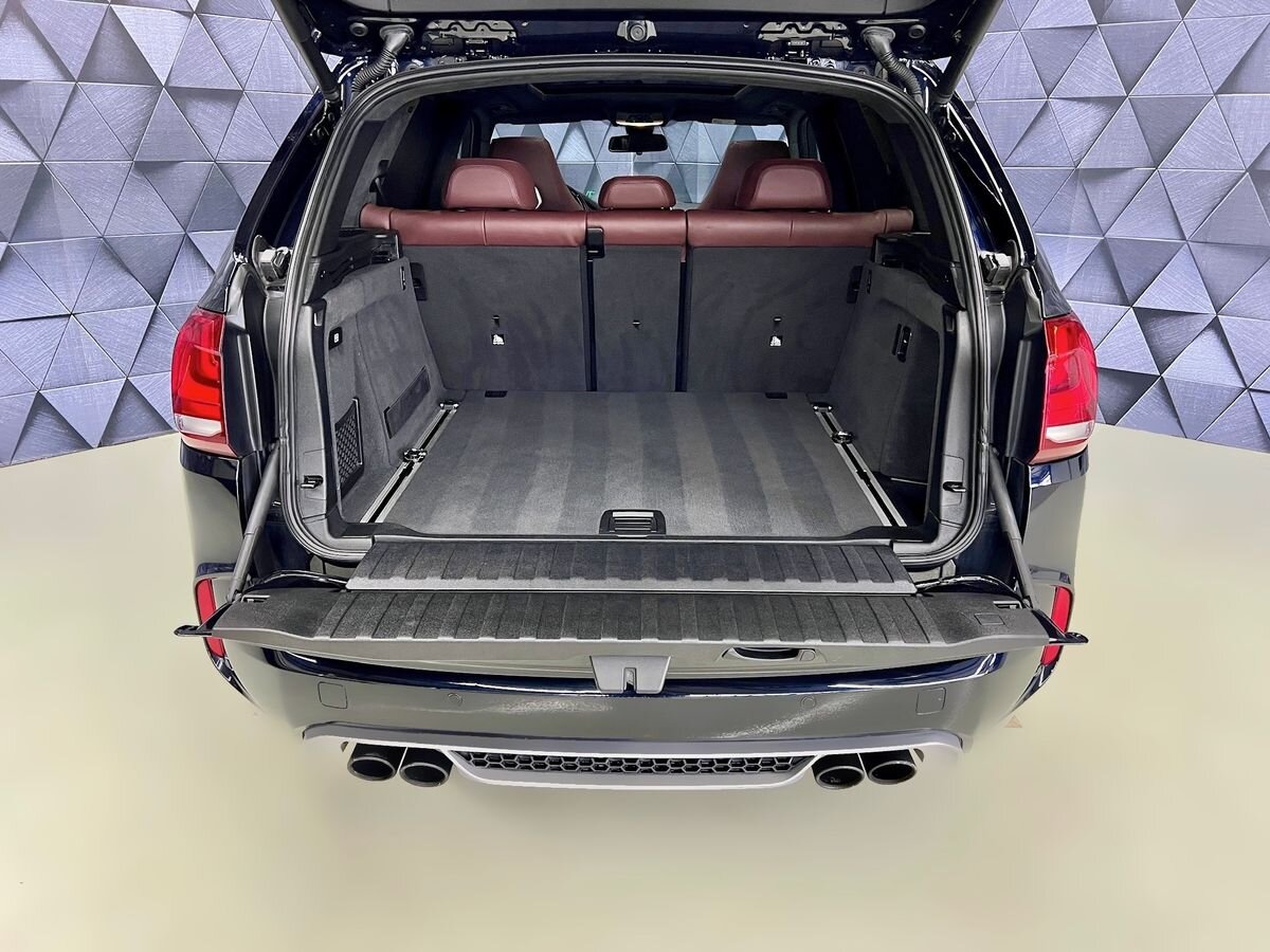 BMW X5 SUV / Terénní 4,4 l 423 kw