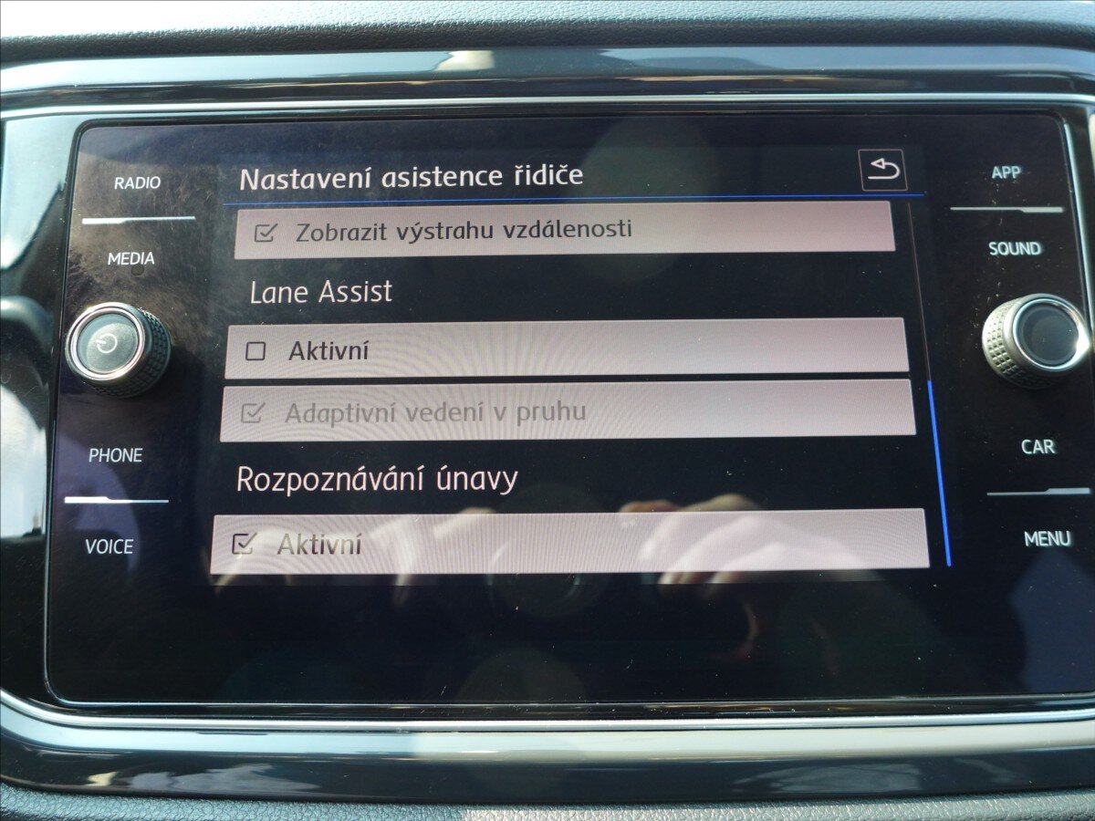 Volkswagen T-Roc SUV / Terénní 2,0 l 110 kw