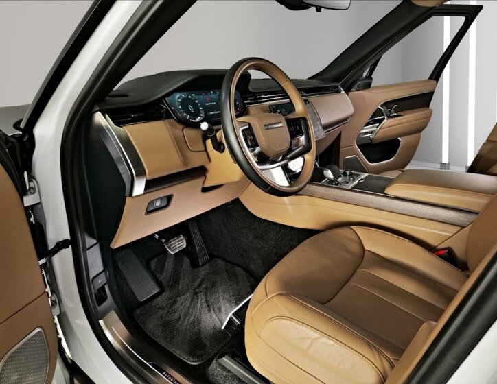 Land Rover Range Rover SUV 4,4 l 390 kw