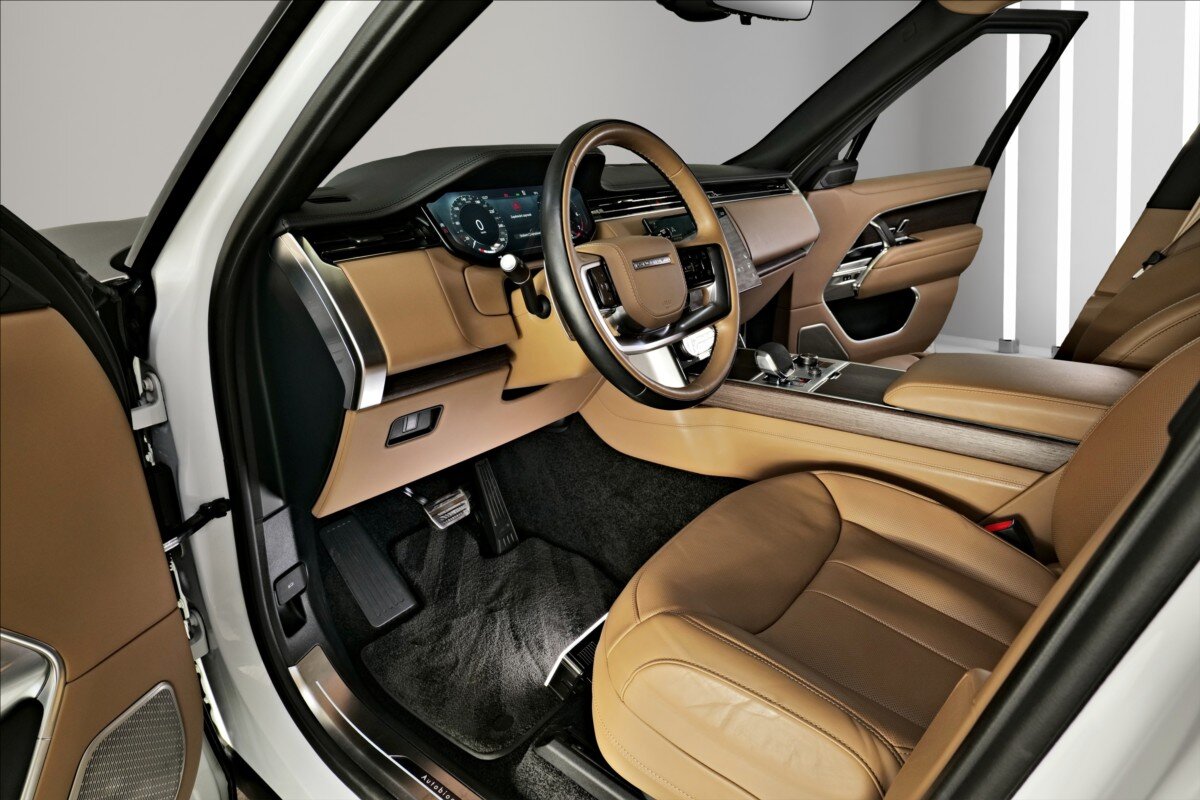 Land Rover Range Rover SUV 4,4 l 390 kw