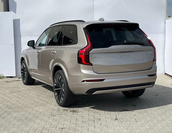 Volvo XC90 8