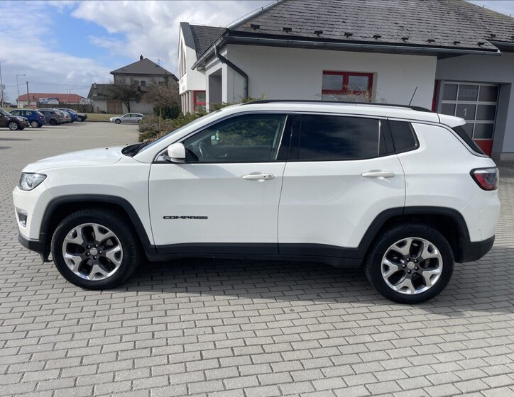 Jeep Compass SUV / Terénní 2,0 l 103 kw