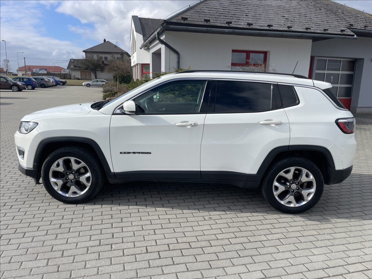 Jeep Compass SUV / Terénní 2,0 l 103 kw