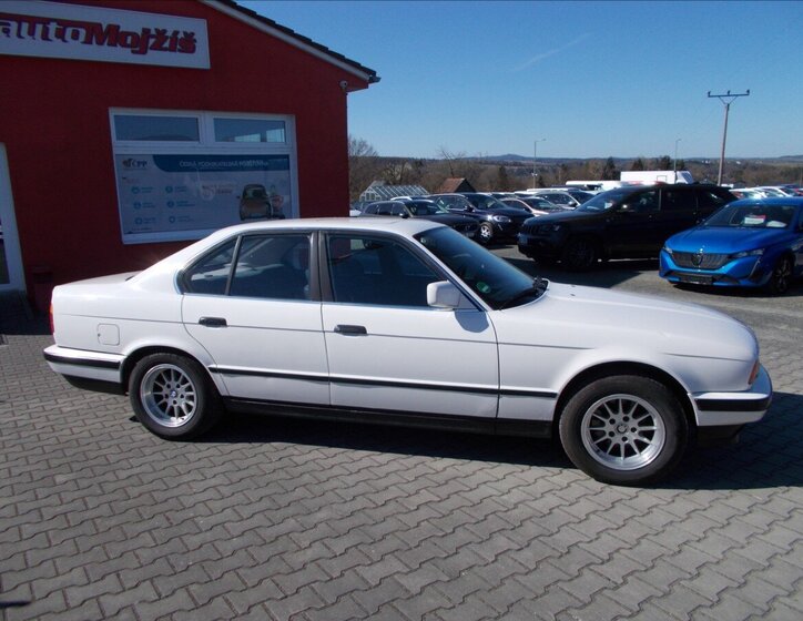 BMW Řada 5 Sedan / Limuzína 2,0 l 95 kw