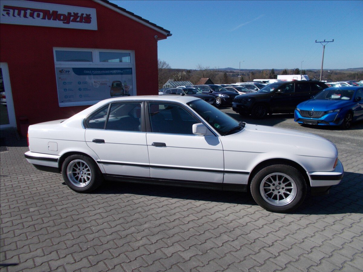 BMW Řada 5 Sedan / Limuzína 2,0 l 95 kw