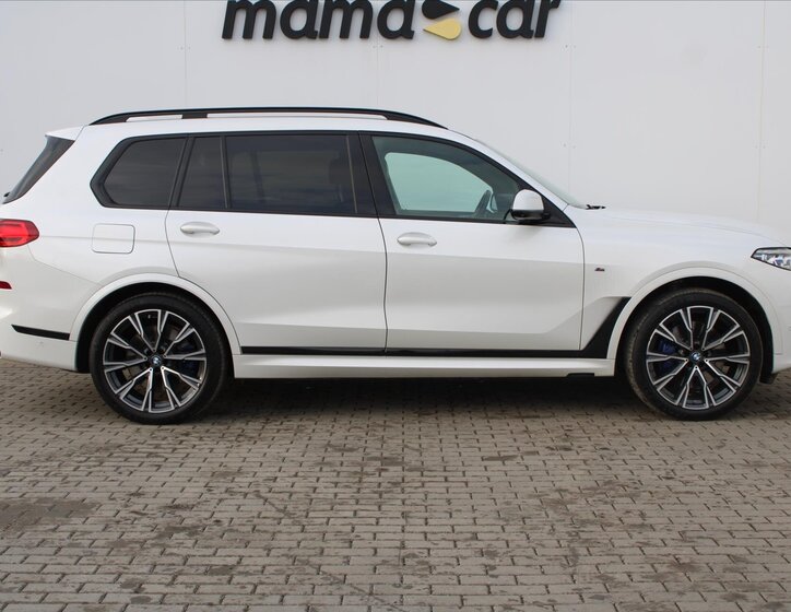 BMW X7 8