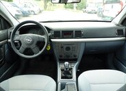 Opel Vectra Sedan / Limuzína 1,8 l 90 kw