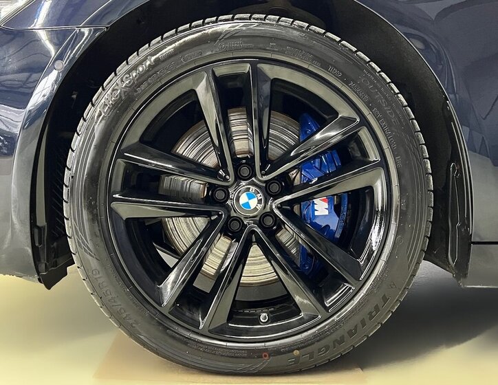 BMW Řada 7 Sedan 3,0 l 294 kw