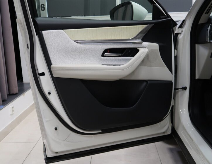 Mazda CX-60 SUV / Terénní 2,5 l 241 kw
