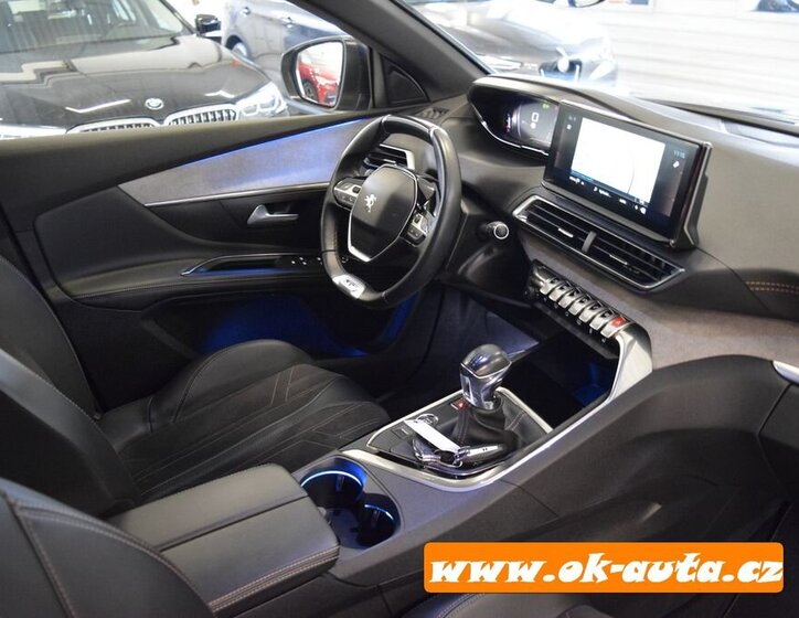 Peugeot 5008 MPV 1,5 l 96 kw