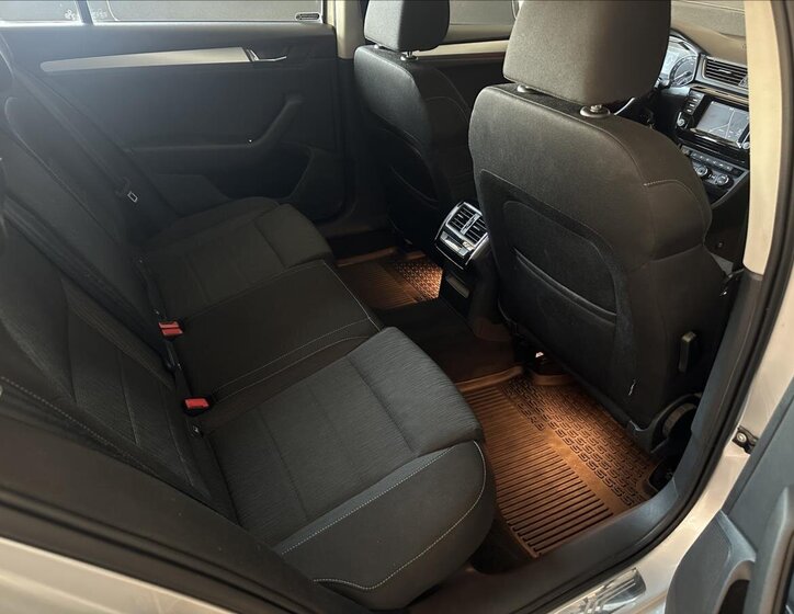 Škoda Superb Kombi 2,0 l 110 kw