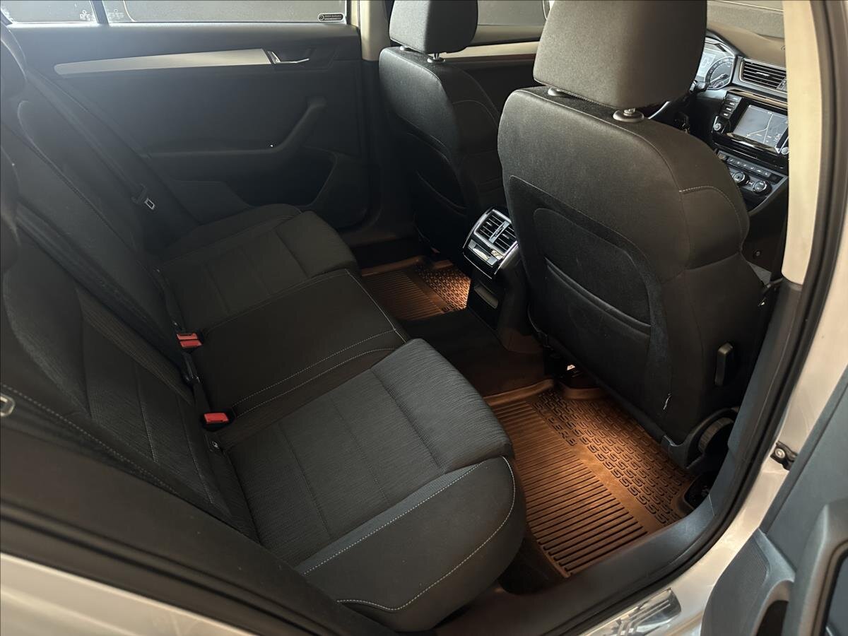 Škoda Superb Kombi 2,0 l 110 kw