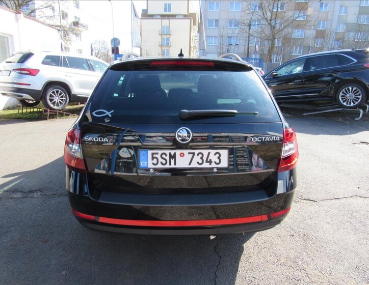 Škoda Octavia Kombi 2,0 l 110 kw