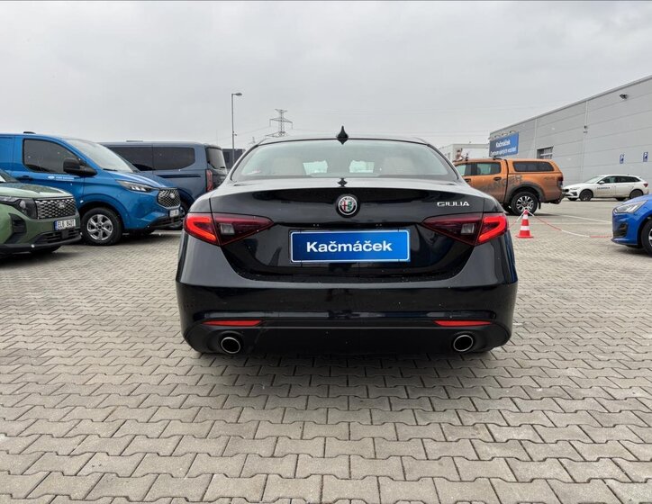 Alfa Romeo Giulia Sedan 2,1 l 132 kw