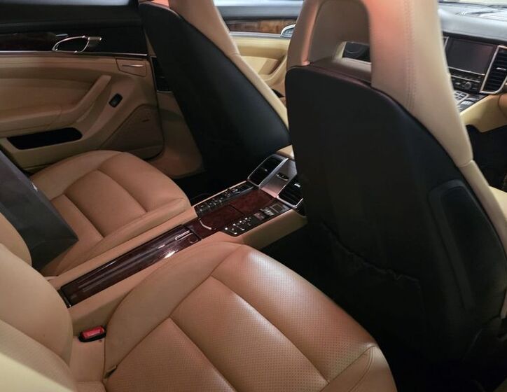 Porsche Panamera 9