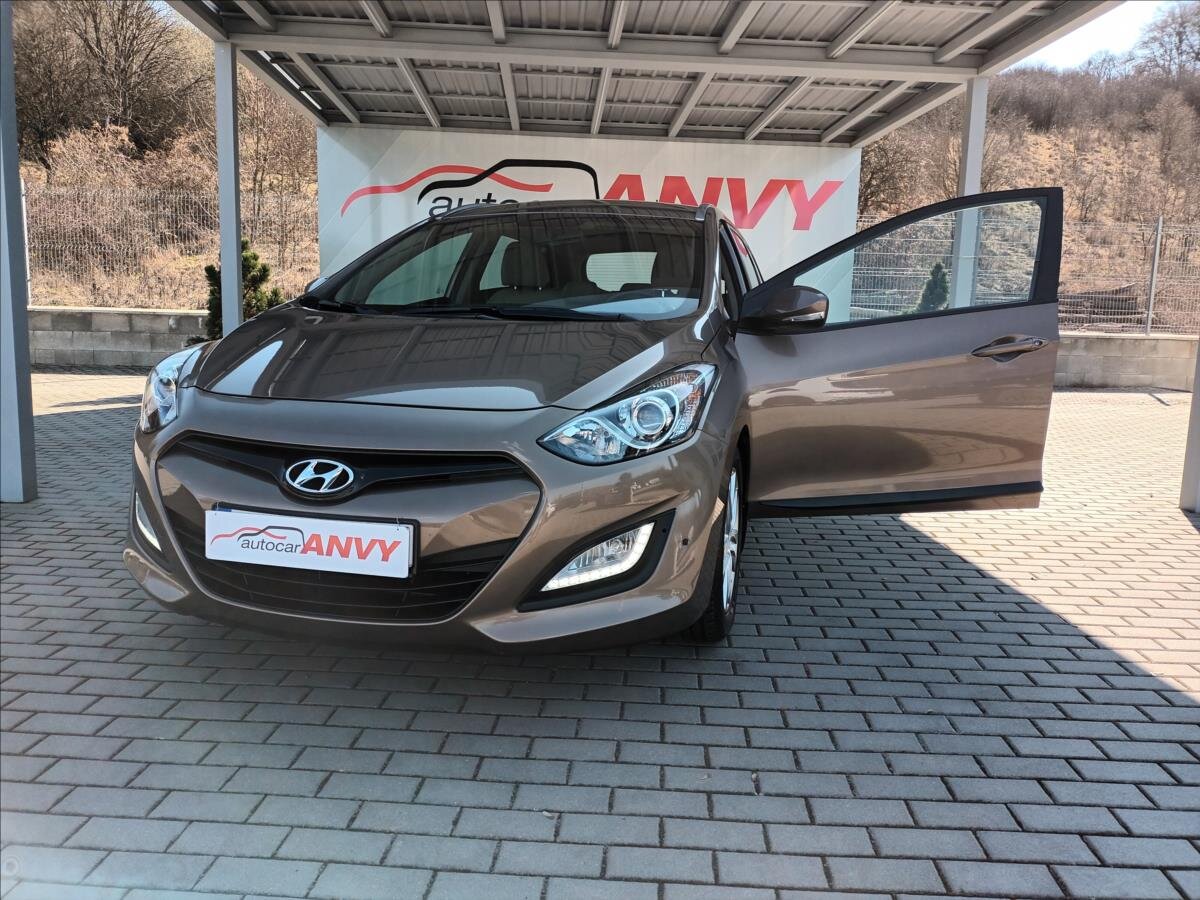 Hyundai i30 Kombi 1,6 l 99 kw