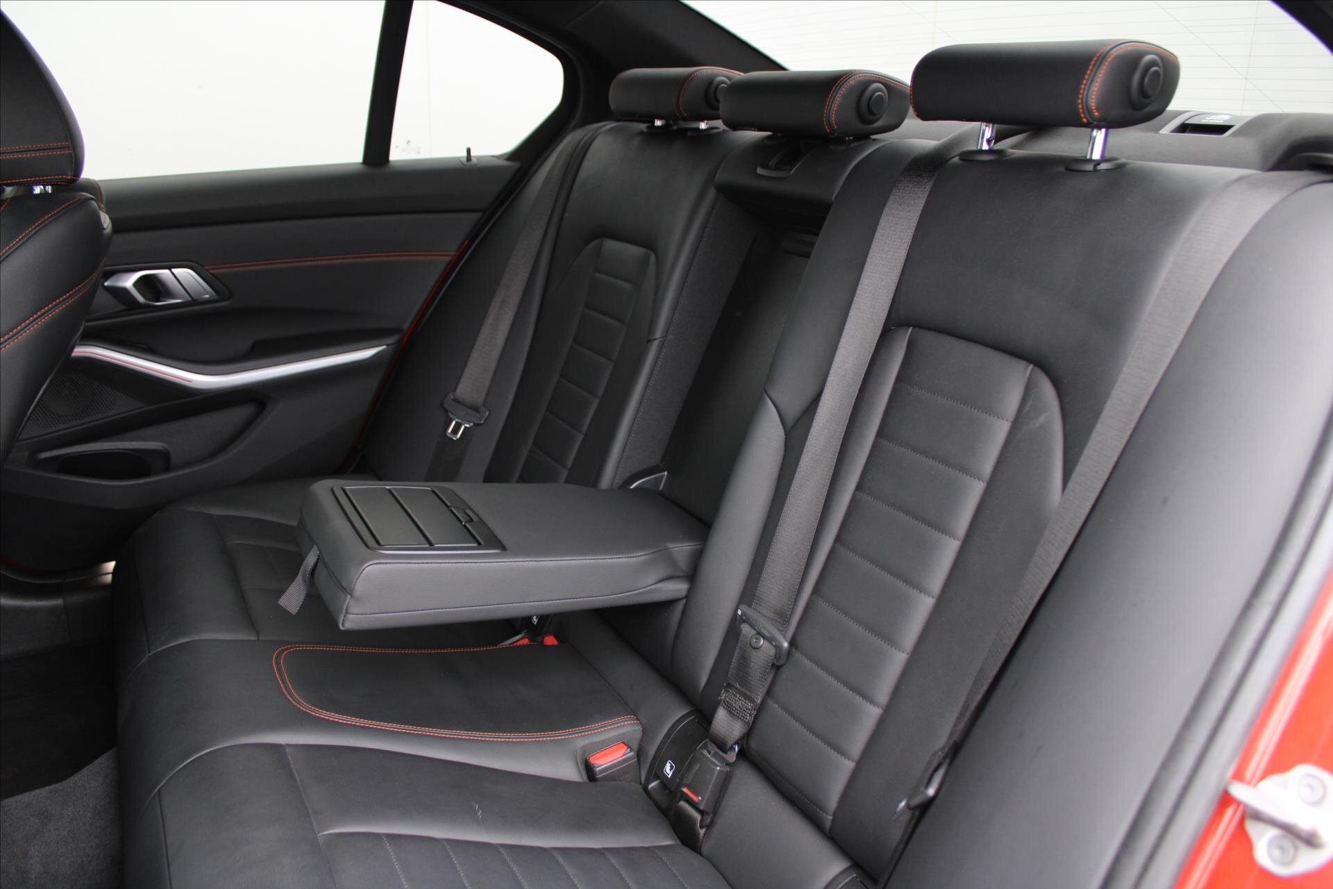 BMW Řada 3 Sedan / Limuzína 2,0 l 140 kw