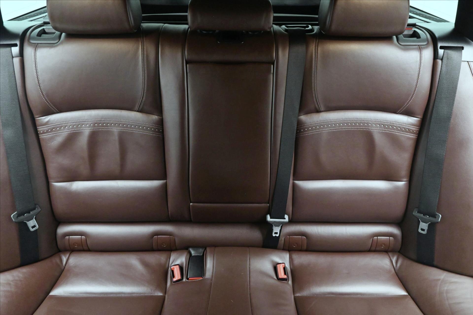 BMW Řada 5 Kombi 3,0 l 190 kw