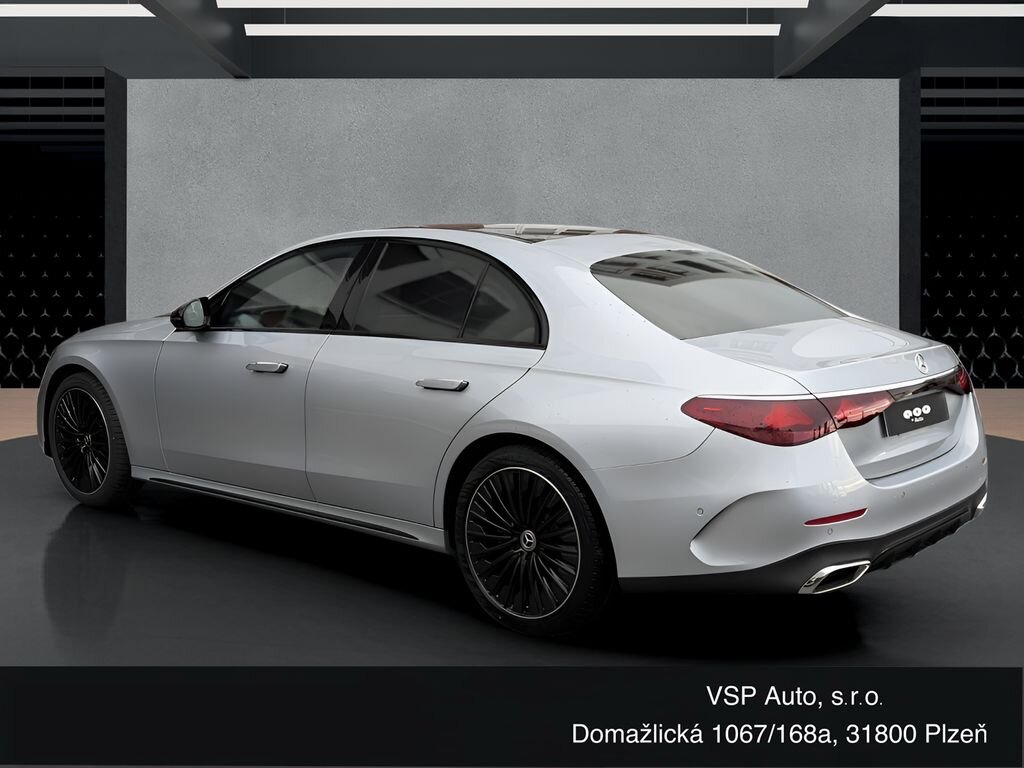 Mercedes-Benz Třídy E Sedan / Limuzína 2,0 l 145 kw