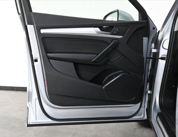 Audi Q5 SUV 2,0 l 140 kw