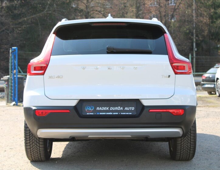 Volvo XC40 SUV / Terénní 2,0 l 140 kw