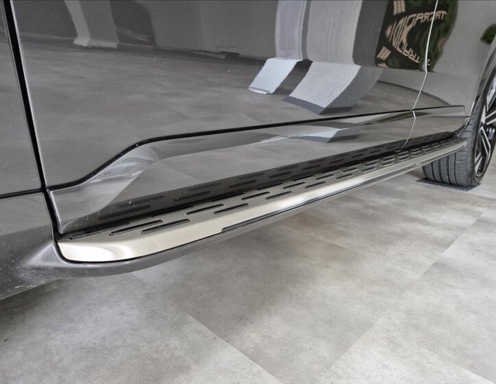 Volvo XC90 SUV / Terénní 2,0 l 180 kw