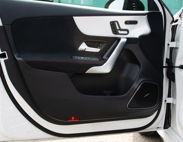 Mercedes-Benz Třídy A Hatchback 0,0 310 kw