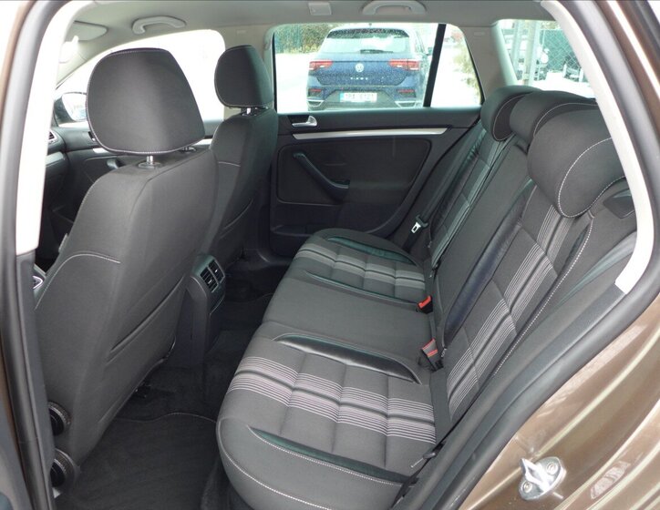 Volkswagen Golf Kombi 1,2 l 77 kw