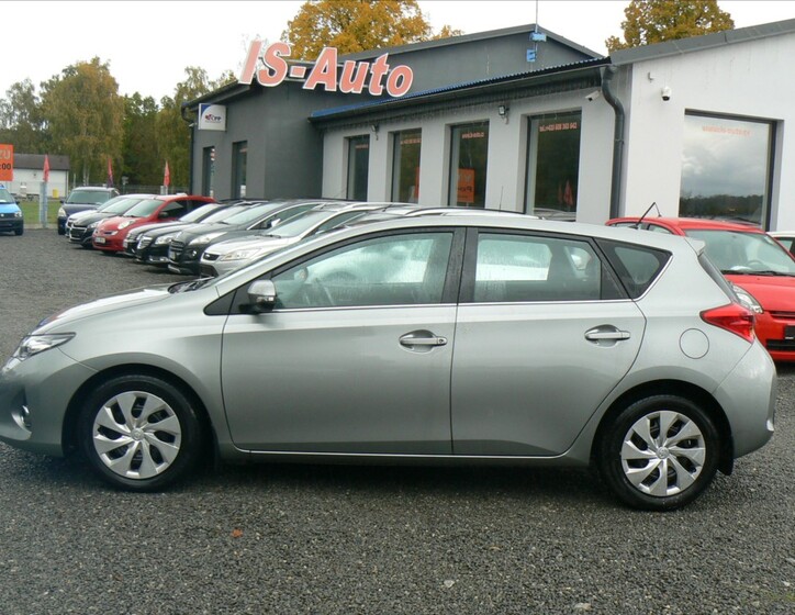 Toyota Auris 8