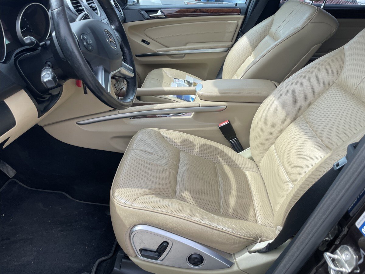 Mercedes-Benz Třídy M SUV / Terénní 3,0 l 165 kw