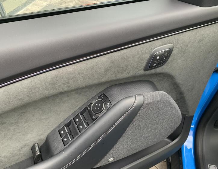 Ford Mustang Mach-E 12