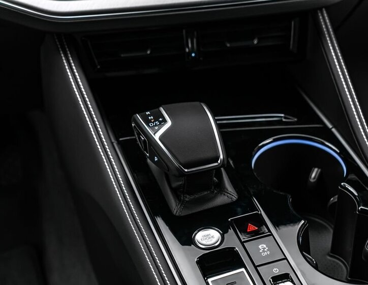 Volkswagen Touareg SUV / Terénní 3,0 l 170 kw