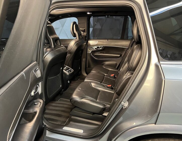 Volvo XC90 SUV / Terénní 2,0 l 177 kw