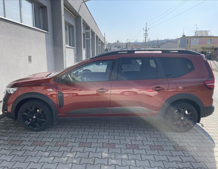 Dacia Jogger Kombi 999,0 67 kw