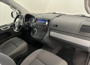 Volkswagen Multivan 17