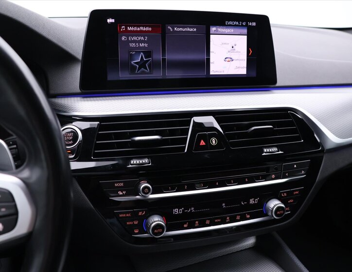 BMW Řada 5 Kombi 2,0 l 140 kw