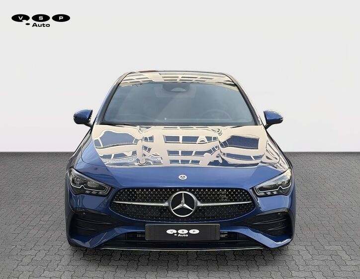 Mercedes-Benz CLA 8