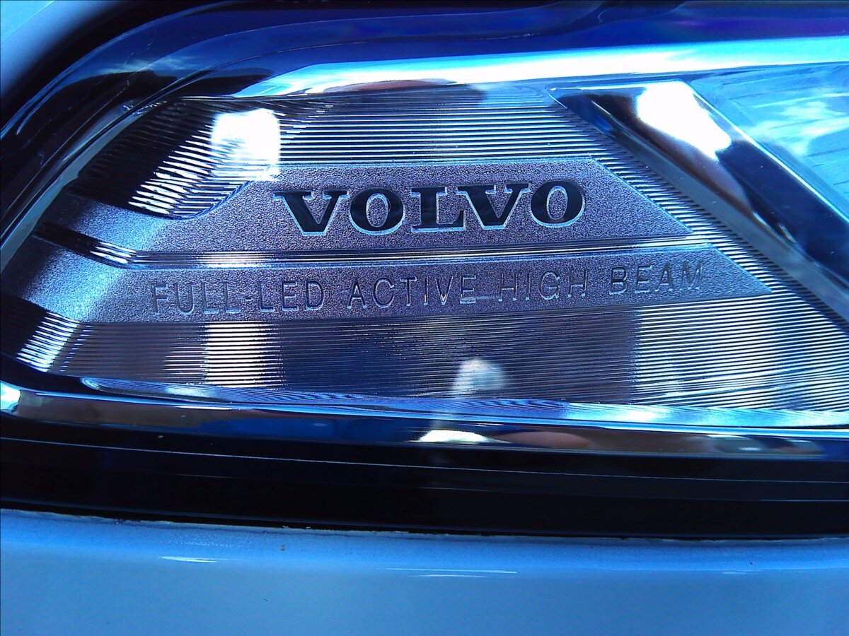 Volvo XC90 SUV / Terénní 2,0 l 173 kw