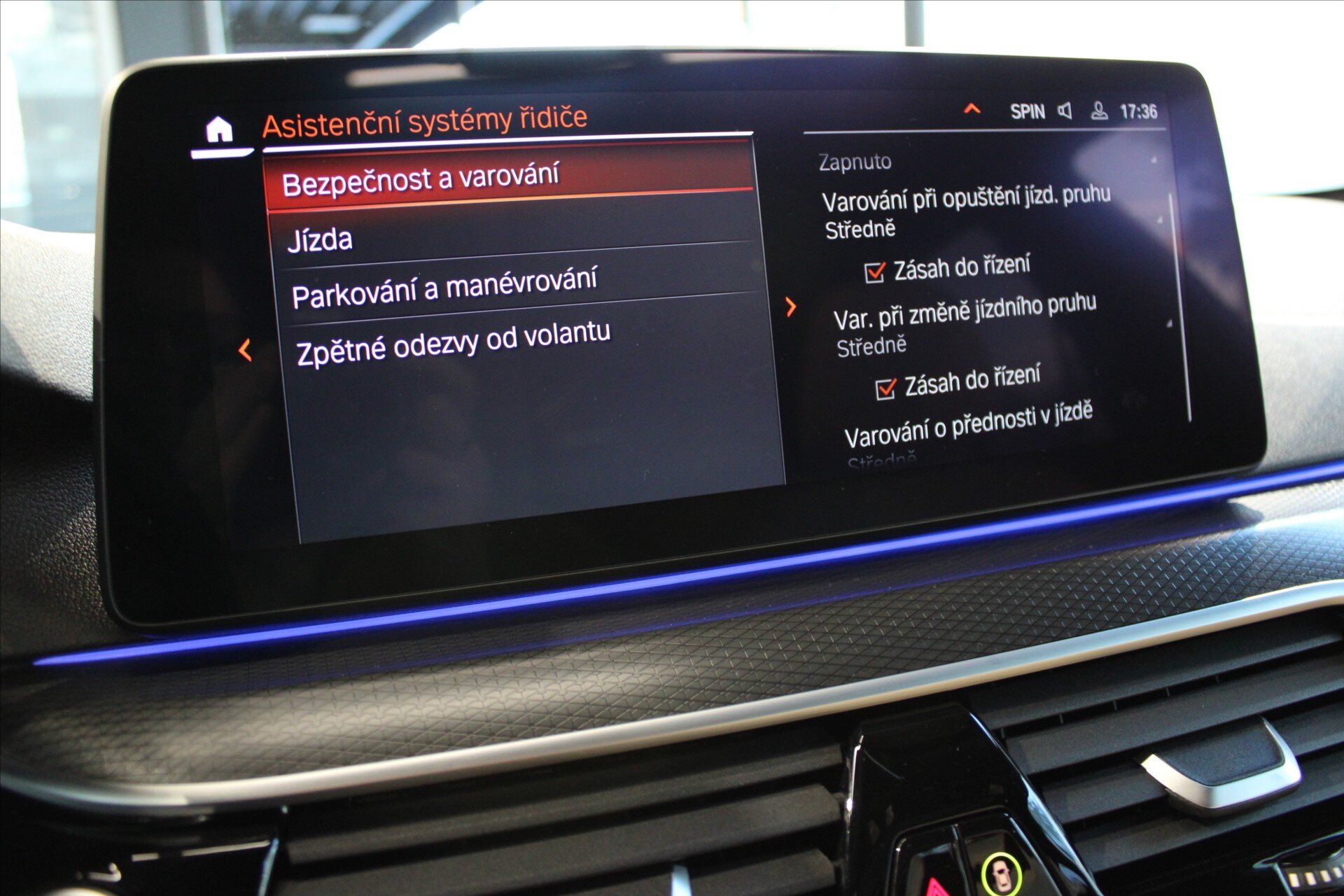 BMW Řada 5 Kombi 3,0 l 210 kw