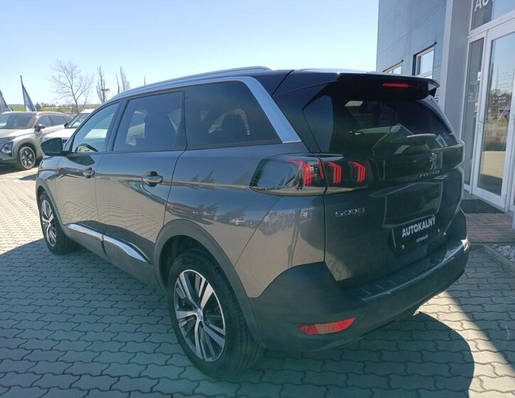 Peugeot 5008 SUV / Terénní 1,5 l 96 kw