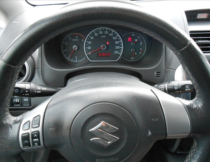 Suzuki SX4 16