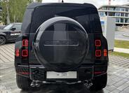 Land Rover Defender 5