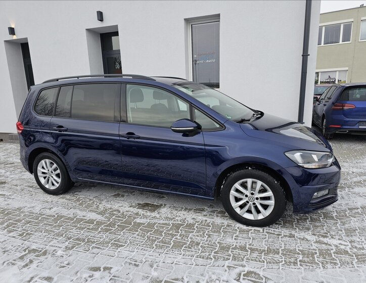 Volkswagen Touran 5