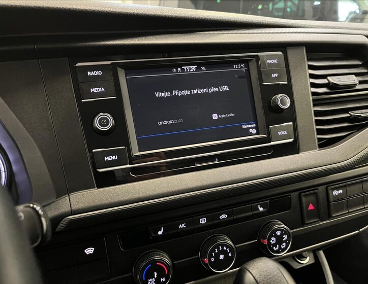 Volkswagen Transporter 9