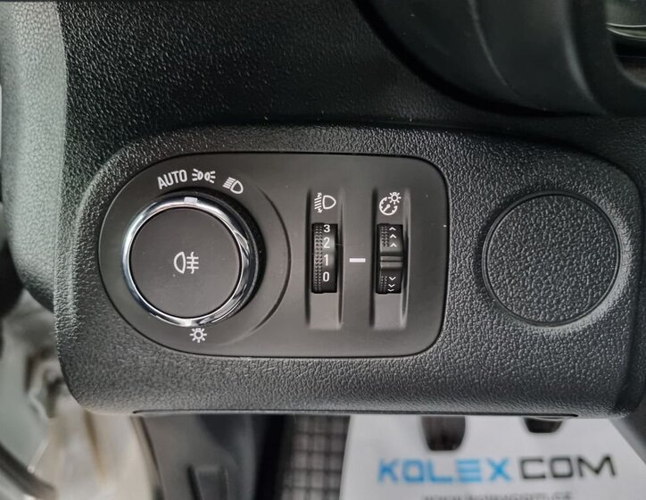 Opel Combo Skříň 1,5 l 96 kw