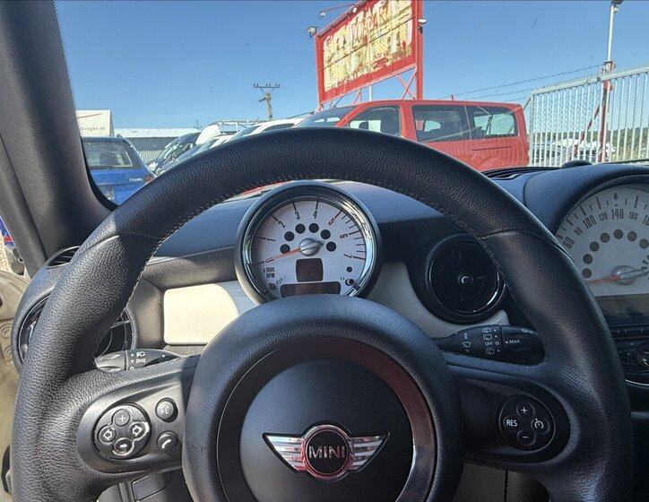 Mini Cooper Hatchback 1,6 l 90 kw